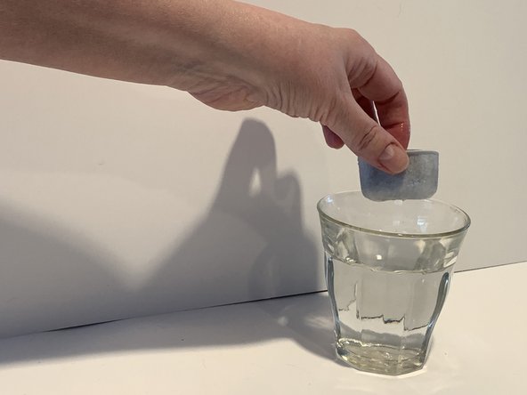 Descaling a Cuisinart 12-Cup Coffee Maker: crwdns2935265:011crwdnd2935265:02crwdnd2935265:02crwdne2935265:0