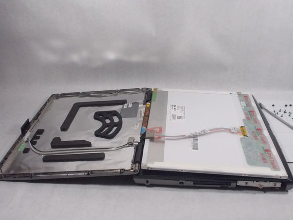 Dell Latitude D530 Screen Replacement: crwdns2935265:06crwdnd2935265:02crwdnd2935265:03crwdne2935265:0