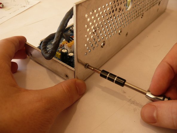 Behringer Eurolive B212D Audio Amplification PCB Replacement: crwdns2935265:011crwdnd2935265:02crwdnd2935265:02crwdne2935265:0