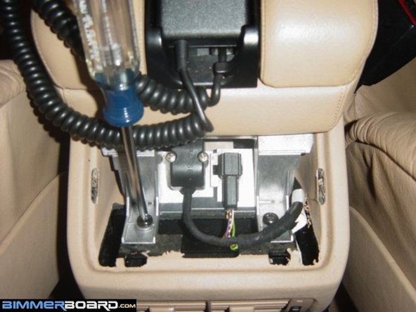 1995-2001 BMW 7 Series BMW Bluetooth Hands-Free Telephone system Replacement: step 8, image 2 of 3