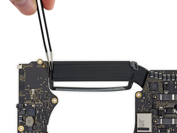 MacBook Pro 15" Touch Bar 2019 Battery Replacement: crwdns2935265:050crwdnd2935265:02crwdnd2935265:03crwdne2935265:0