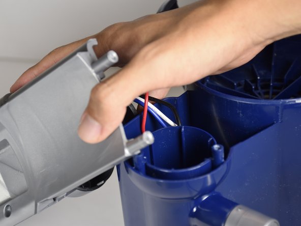 Shark Navigator Lift-Away Deluxe NV360 Power Button Replacement: crwdns2935265:012crwdnd2935265:03crwdnd2935265:03crwdne2935265:0