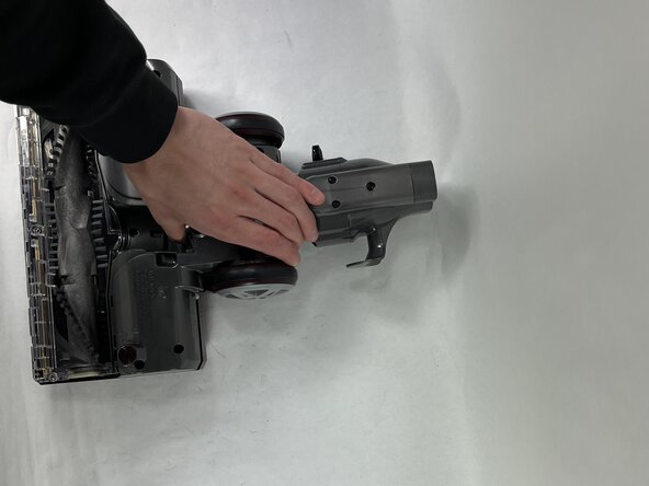 Shark Rocket HV322 Motorized Floor Nozzle Cover Replacement: crwdns2935265:03crwdnd2935265:02crwdnd2935265:03crwdne2935265:0