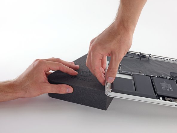 MacBook Pro 15" Retina Display Mid 2015 Battery Replacement: crwdns2935265:060crwdnd2935265:02crwdnd2935265:02crwdne2935265:0