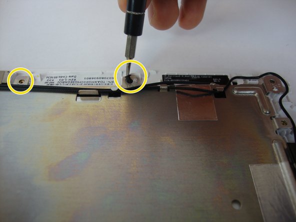 HP Pavilion x2 10-n113dx Hinge Connector Replacement, Screen: crwdns2935265:06crwdnd2935265:02crwdnd2935265:03crwdne2935265:0