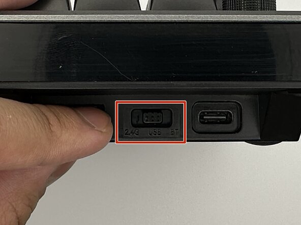 EPOMAKER EK21 VIA Switch Replacement: step 2, image 3 of 3