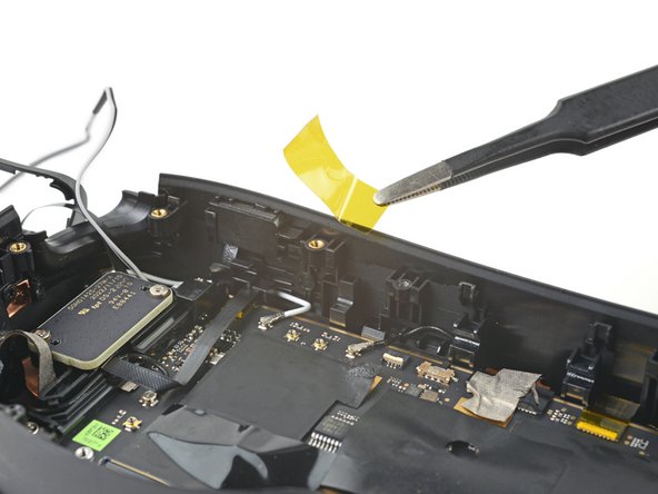 HTC Vive XR Elite Motion Sensor Replacement, Peel the tape: crwdns2935265:046crwdnd2935265:03crwdnd2935265:03crwdne2935265:0