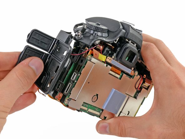 Nikon D600 Teardown: crwdns2935265:015crwdnd2935265:02crwdnd2935265:03crwdne2935265:0