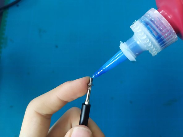 6- Montage PC Infinity, Installation de la carte Kontron sur la grille (suite): étape 14, image 1 de 2