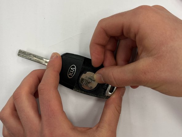 2015 KIA Optima Key Fob Battery Replacement: step 5, image 2 of 3
