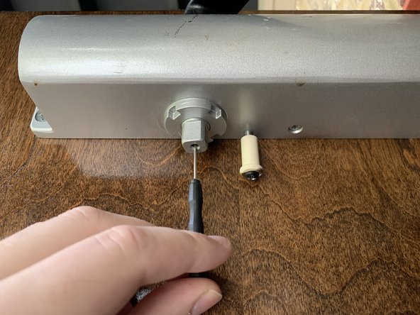 Hydraulic Door Closer Replacement: crwdns2935265:03crwdnd2935265:02crwdnd2935265:02crwdne2935265:0