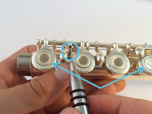 Repairing Flute Felt Key Pads, Adjusting the Tension in Finger Keys: crwdns2935265:040crwdnd2935265:03crwdnd2935265:03crwdne2935265:0