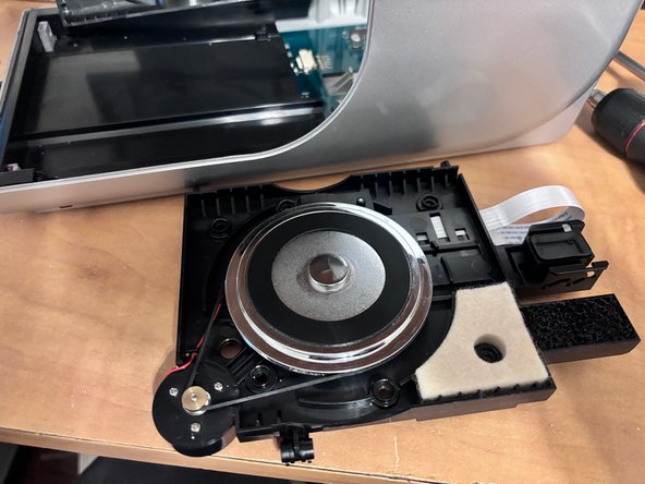 Dymo DiscPainter Turntable Belt Replacement, Disassemble the print bed & replace belt: crwdns2935265:04crwdnd2935265:03crwdnd2935265:03crwdne2935265:0