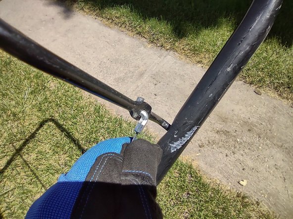 Weed Eater Rotary Lawn Mower Engine Control Cable Replacement: crwdns2935265:05crwdnd2935265:02crwdnd2935265:03crwdne2935265:0