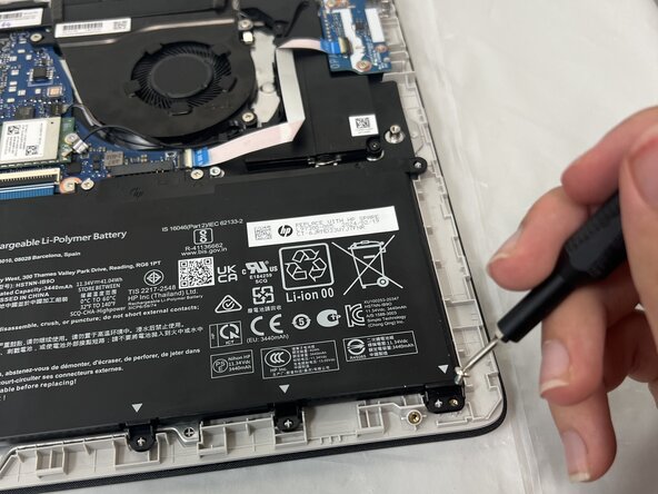 HP 14-dq5009nr Battery Replacement: crwdns2935265:04crwdnd2935265:02crwdnd2935265:02crwdne2935265:0