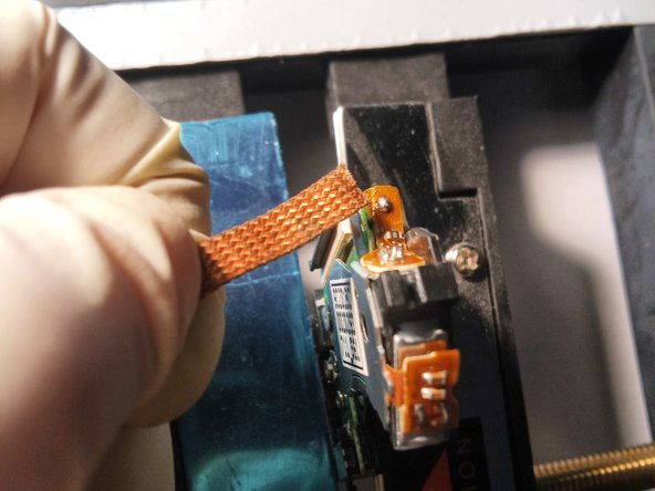 Sony Playstation 2 SCPH-77004 Laser Replacement, New laser preparation / desoldering tin: crwdns2935265:015crwdnd2935265:02crwdnd2935265:03crwdne2935265:0