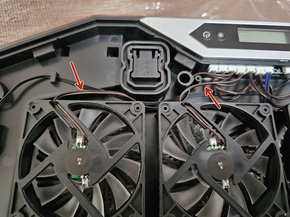 TopMate C11 Fan Replacement: шаг 8, изображение 2 из 3