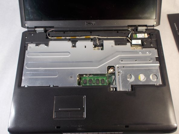 Dell Vostro 1700 RAM Replacement: crwdns2935265:05crwdnd2935265:02crwdnd2935265:02crwdne2935265:0