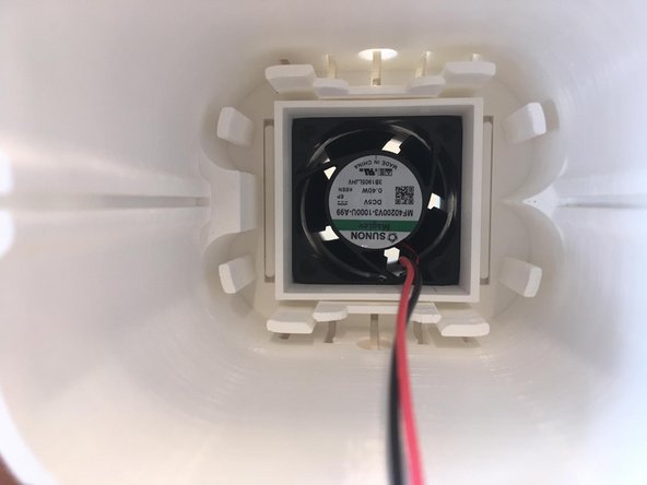 Sigrow Soil Pro + Assembly, Attach fan holder to main case+: crwdns2935265:06crwdnd2935265:02crwdnd2935265:02crwdne2935265:0