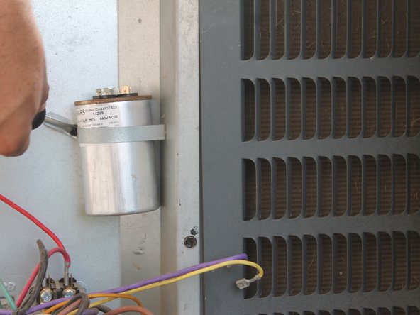 AC Capacitor for A/C Condenser Unit Replacement: adım 5, 3 resimden 2.