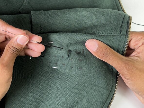 How to Mend a Tear Using Sashiko Stitching: étape 11, image 2 de 3