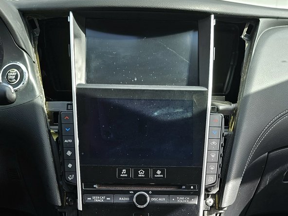 Infiniti Q50 Bottom Screen Display Replacement: crwdns2935265:08crwdnd2935265:03crwdnd2935265:03crwdne2935265:0