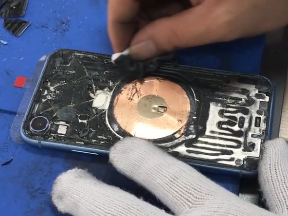 An easy way to replace a broken rear glass on an iPhone XR