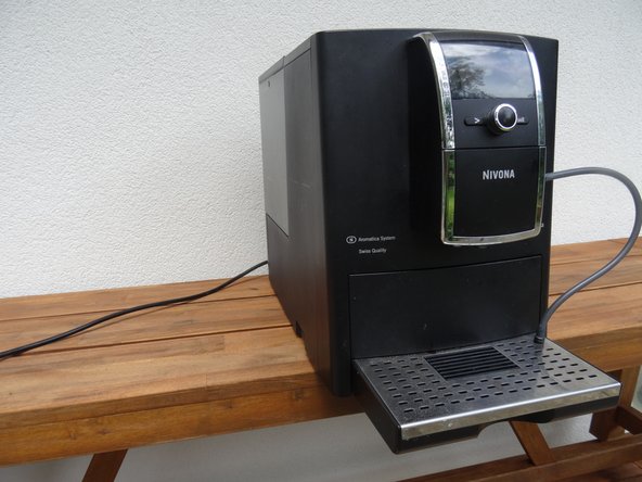 Nivona Drainageventil revidieren, Nivona Caferomatica 838 öffnen: crwdns2935265:01crwdnd2935265:01crwdnd2935265:01crwdne2935265:0
