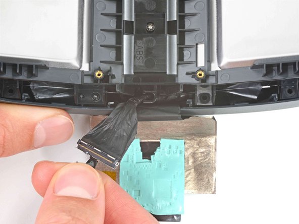 HTC Vive XR Elite Battery Cradle Power LED Replacement, Unclip the USB-C power cable: crwdns2935265:024crwdnd2935265:02crwdnd2935265:02crwdne2935265:0