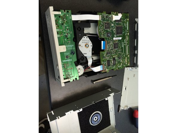 Dell 48x IDE Internal CD-ROM Drive Teardown: crwdns2935265:00crwdnd2935265:01crwdnd2935265:01crwdne2935265:0