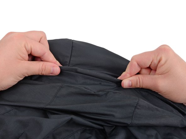 How to Fix an Unthreaded Drawstring: crwdns2935265:03crwdnd2935265:02crwdnd2935265:02crwdne2935265:0