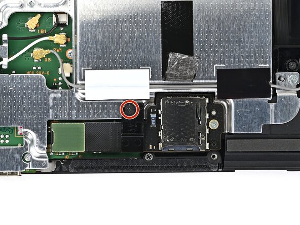 Nintendo Switch 2 MicroSD Card Reader Replacement: crwdns2935265:030crwdnd2935265:01crwdnd2935265:02crwdne2935265:0