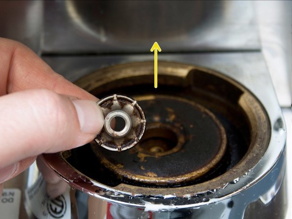 Tune-up A Rancilio Silvia Espresso Machine, Removing Screen and Diffuser: crwdns2935265:04crwdnd2935265:03crwdnd2935265:03crwdne2935265:0