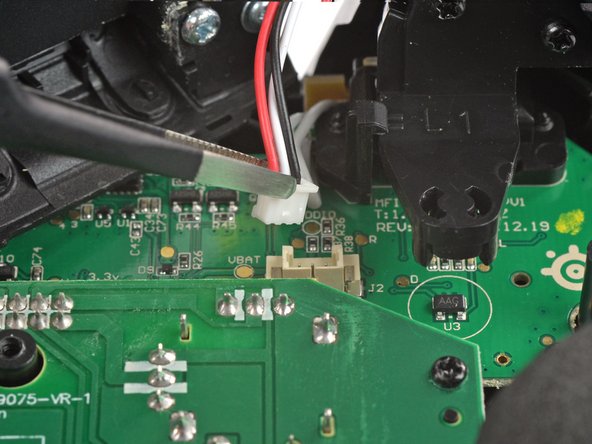 SteelSeries Nimbus+ Triggers Replacement, Disconnect the battery cable: crwdns2935265:09crwdnd2935265:03crwdnd2935265:03crwdne2935265:0