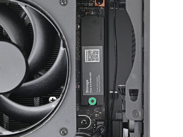 Framework Desktop Primary Storage Replacement, Loosen the heat spreader screw: crwdns2935265:013crwdnd2935265:01crwdnd2935265:01crwdne2935265:0