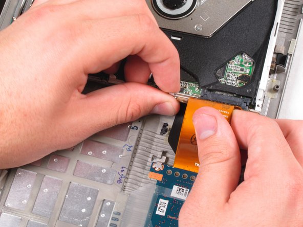 Toshiba Portege R500 CD Drive Replacement: crwdns2935265:05crwdnd2935265:02crwdnd2935265:02crwdne2935265:0