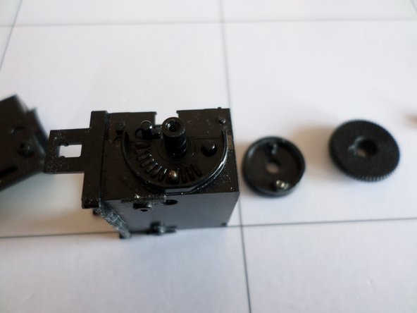 Fujifilm X30  EVF Replacement/Teardown, EVF lens block disassembly: crwdns2935265:03crwdnd2935265:03crwdnd2935265:03crwdne2935265:0