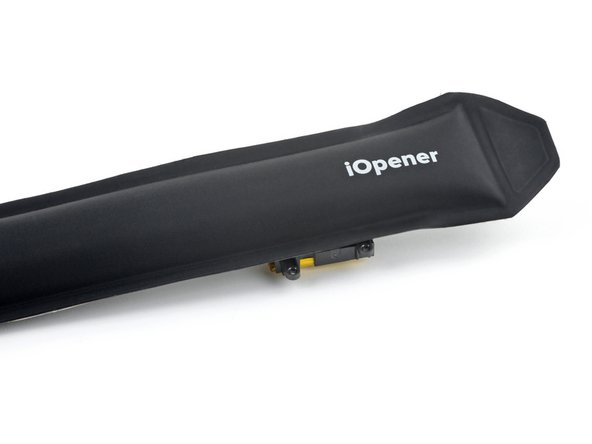 Logitech MX Anywhere 3 for Mac Battery Replacement, Soften the battery adhesive: crwdns2935265:016crwdnd2935265:02crwdnd2935265:02crwdne2935265:0