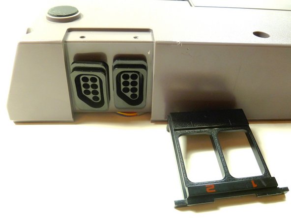 Nintendo Entertainment System Controller Outlet Replacement, Controller Outlet: crwdns2935265:08crwdnd2935265:03crwdnd2935265:03crwdne2935265:0