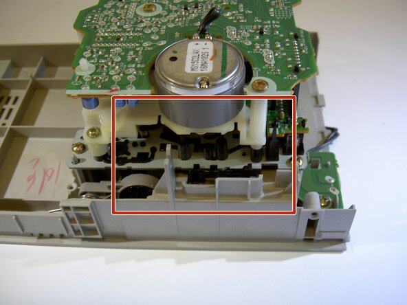 Panasonic SA-PM17 Tape Player Cover Replacement: crwdns2935265:011crwdnd2935265:01crwdnd2935265:03crwdne2935265:0