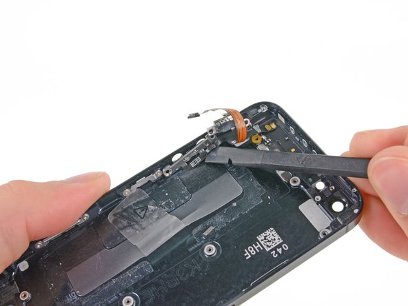 Замена задней части корпуса iPhone 5: crwdns2935265:046crwdnd2935265:02crwdnd2935265:03crwdne2935265:0