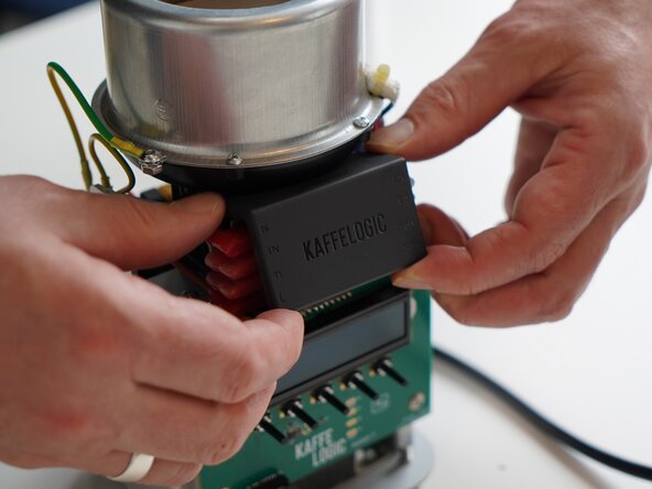 Kaffelogic Nano 7/LINK (D-P Serial) Stack Replacement, Remove the mains wiring cover: crwdns2935265:09crwdnd2935265:02crwdnd2935265:03crwdne2935265:0