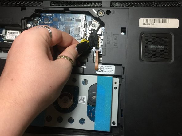 Alienware 17 R2  Screen Replacement: crwdns2935265:04crwdnd2935265:02crwdnd2935265:03crwdne2935265:0