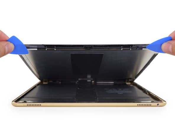 iPad Pro 12.9" Teardown: crwdns2935265:05crwdnd2935265:03crwdnd2935265:03crwdne2935265:0