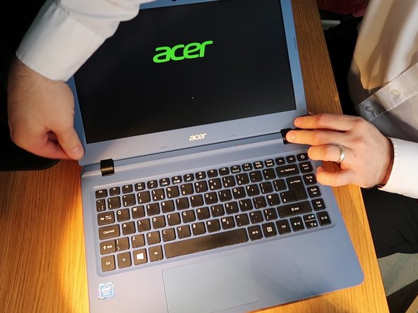 Acer Aspire ES1-332 LCD Screen Replacement: crwdns2935265:04crwdnd2935265:02crwdnd2935265:03crwdne2935265:0