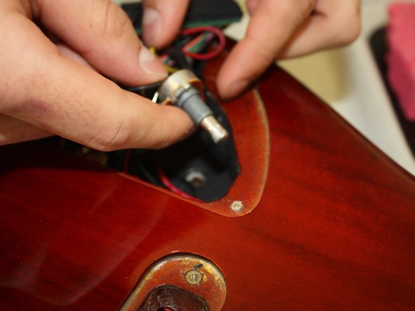 Ibanez 5 String Bass Model SR405QM Potentiometer Replacement: crwdns2935265:010crwdnd2935265:02crwdnd2935265:02crwdne2935265:0