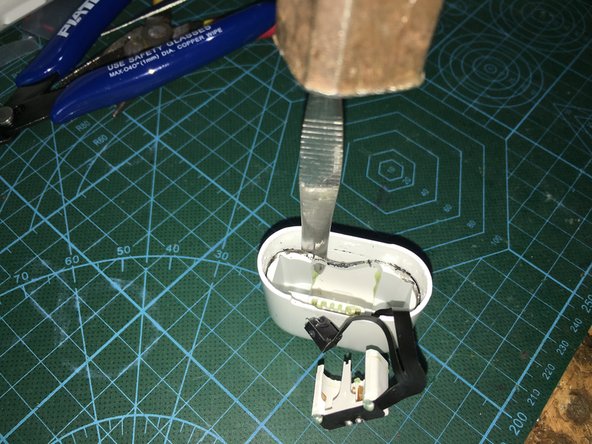 airpods case 无损完整拆解教程: 步骤 11 中的图像 3，3