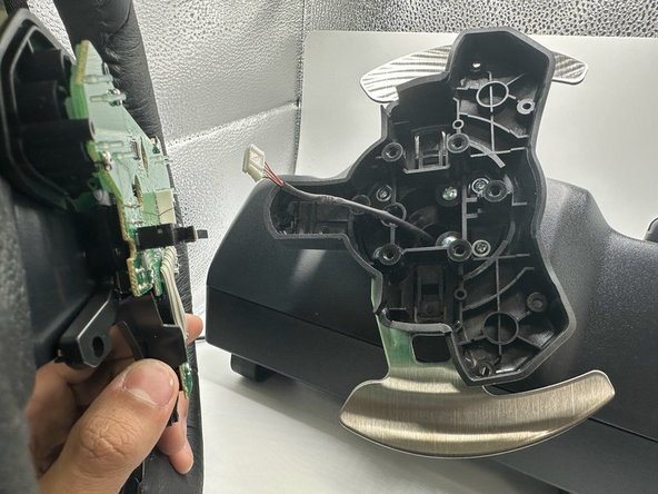 Logitech G920 Driving Force Motor Motherboard Replacement: crwdns2935265:04crwdnd2935265:02crwdnd2935265:02crwdne2935265:0