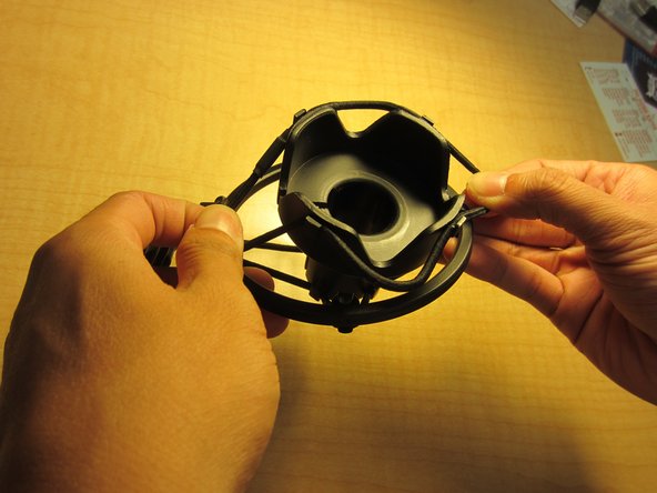 Condenser Microphone Shock Mount Cord Replacement: crwdns2935265:06crwdnd2935265:02crwdnd2935265:03crwdne2935265:0