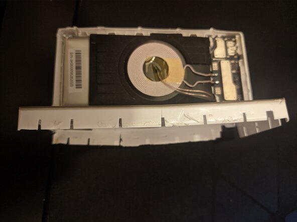 Mi Wireless Power Bank Essential (WPB15ZM) disassembly, Opening: crwdns2935265:01crwdnd2935265:02crwdnd2935265:03crwdne2935265:0